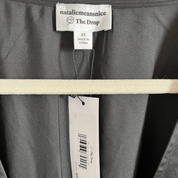 The Drop Cropped Blouse | 2X - Picture 3 of 7